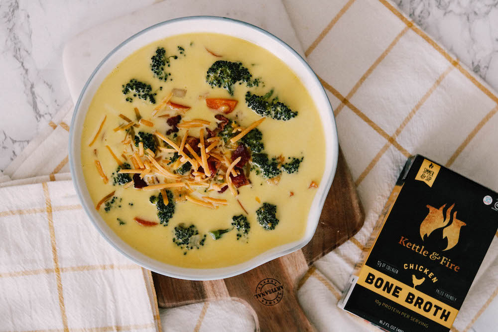 Soupe au brocoli et au cheddar céto