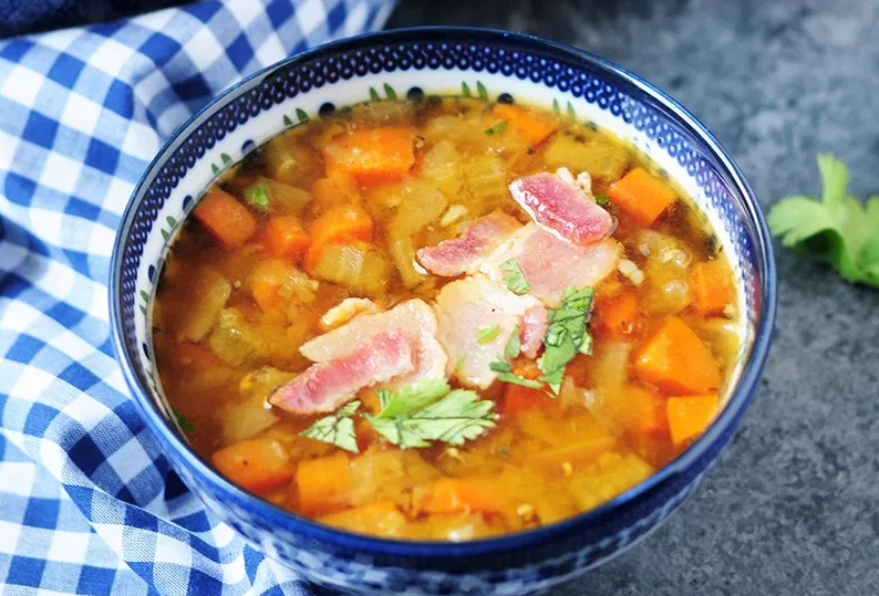 10 Slow Cooker Soup Recipes for a Hectic Lifestyle: Split pea