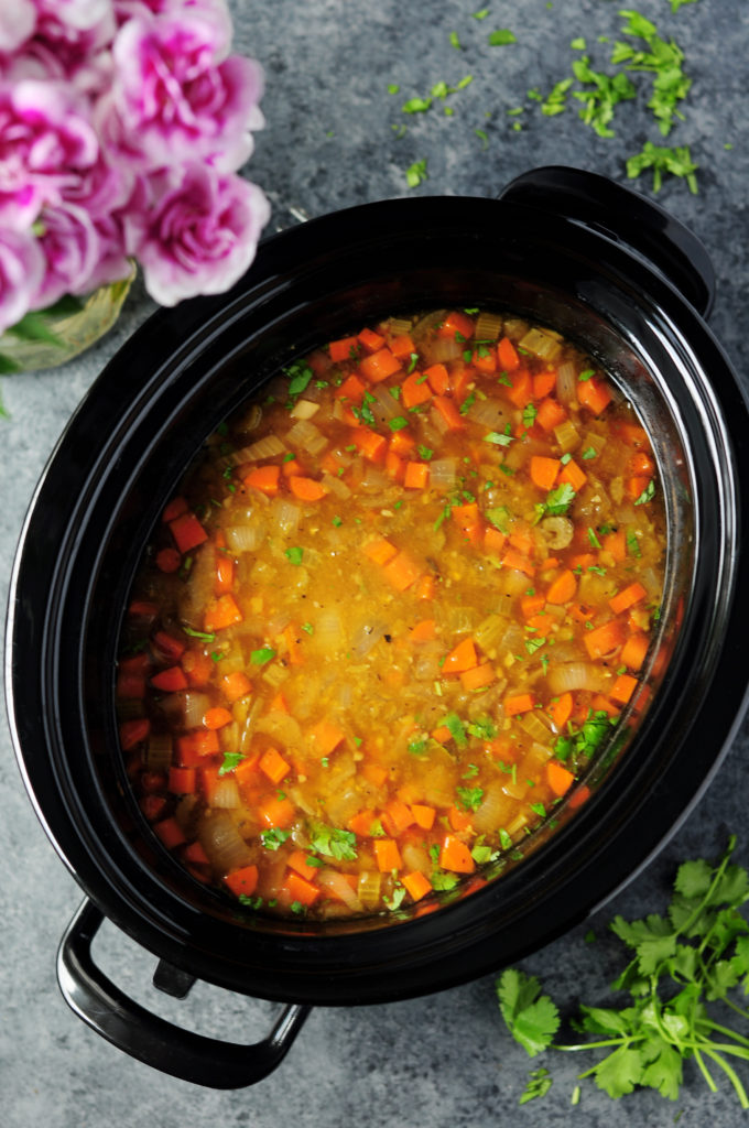 This slow-cooker split pea soup is loaded with vegetables, fiber, and flavor. Only ten minutes of prep time, fewer than ten ingredients, and it’s gluten-free.